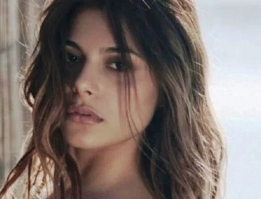 Έμεινε μισή η Ελευθερία Ελευθερίου: Μας δείχνει το νέο της κορμί με αποκαλυπτική φωτογραφία (φωτο)